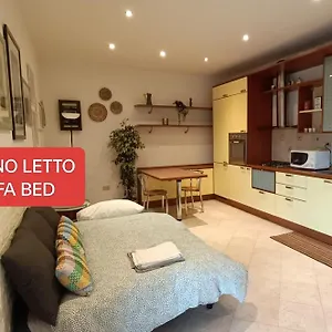 Finestre Verdi Con Parcheggio Appartamento
